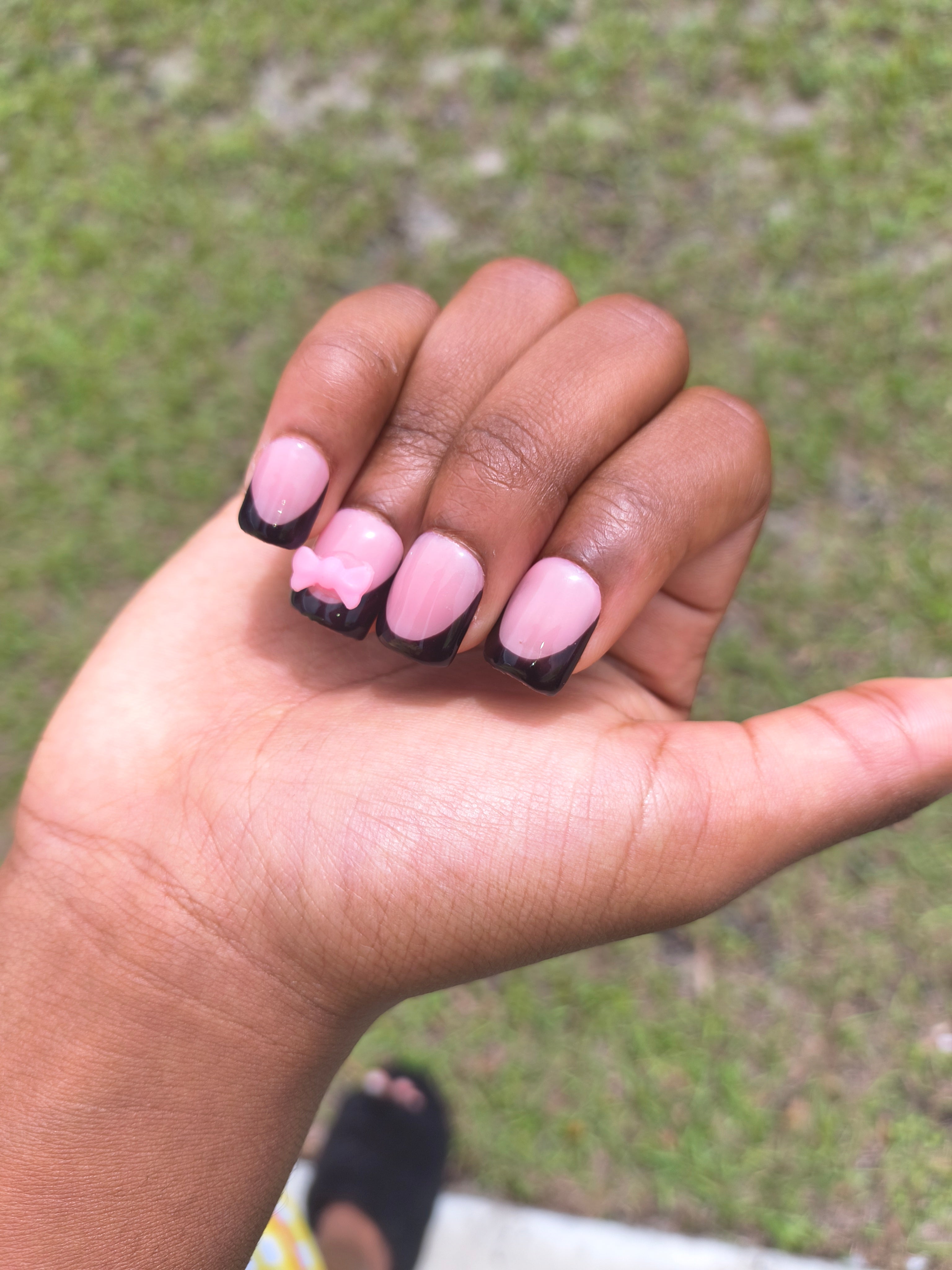 Noire French tips